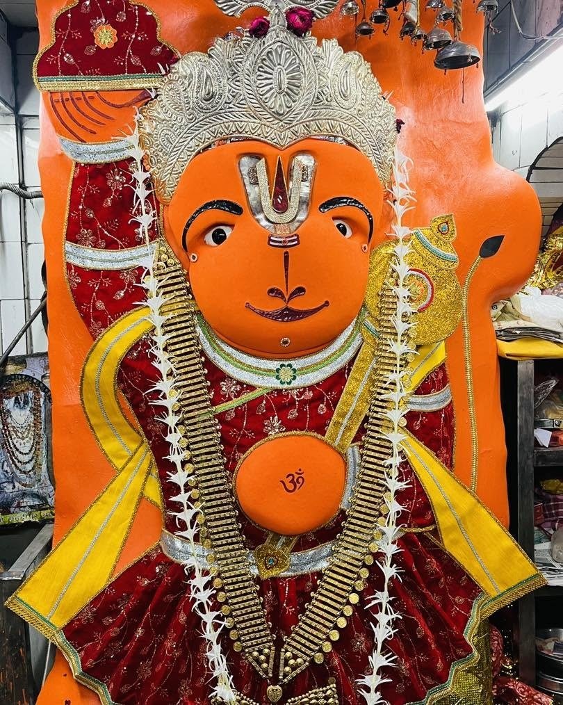 The standing murti of Khade Hanuman ji, Ujjain